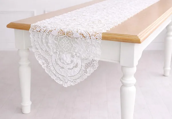 Ранер мереживний 40*120 см Heritage Lace, колір - молочний білий (445-