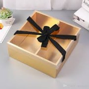 Подарункові коробки