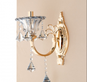 Люстра настінна бра на 1 лампу золотого кольору з кришталевим декором (OU109/1W)