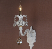 Бра на 1 лампу белого цвета со стразами и камнями (KC002/1W)