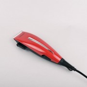 Машинка для стрижки волосся Maestro 15Вт 4 змінних гребеня (3,6,9,12) червона MAE-MR-652C-RED