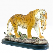 Статуетка Present Тигриця з тигреням на дерев'яній підставці 28*12,5*22,5 см SM00241