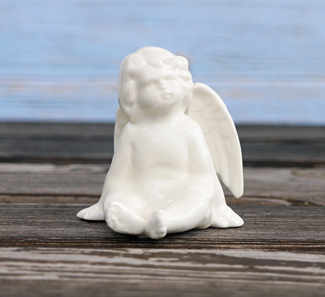 Фигурка амурчик ангелочек сидящий Леандра h8cm Present 1007706-2  Белый
