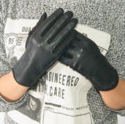 Женские трикотажные стрейчевые перчатки для сенсорных телефонов - №18-1-13  S  черный