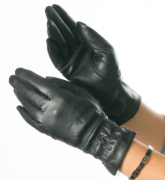 Женские перчатки из экокожи на плюше №19-23-1/4 M черный