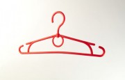 Плічка Hoz пластикові для дитячого одягу 32см червоні MN-931