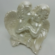 Фігура для дачі Ангелочки пара на камінні 27 см (1006) Білий