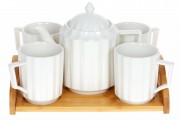 Чайний фарфоровий набір на бамбуковому підносі: чайник 900мл та 4 кружки 300мл 289-387