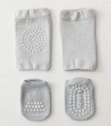 Набір наколінників та шкарпеток дитячих для повзання малюків антиковзних сірі (6 міс-3 років)